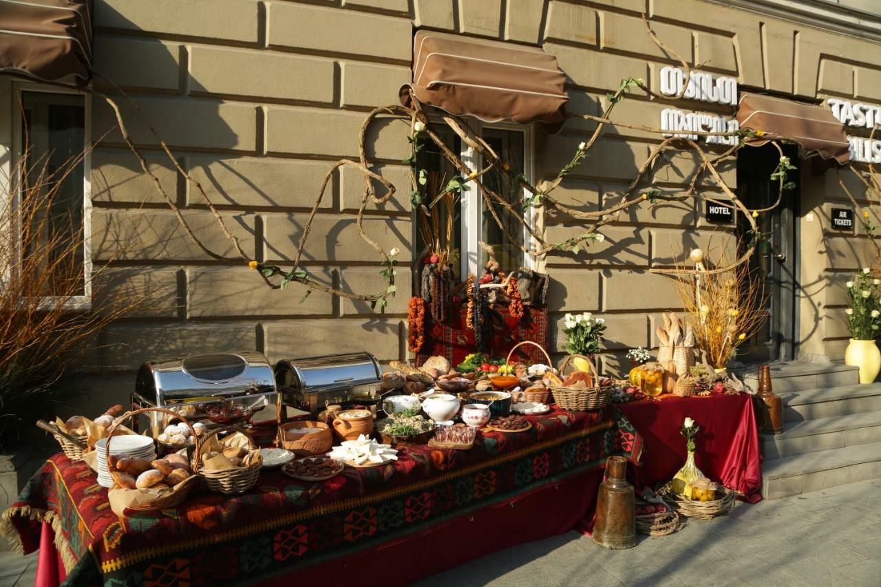 Taste Tbilisi Hotel Exterior foto